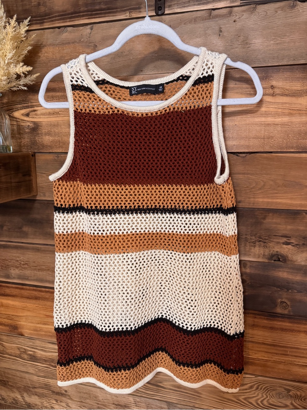 New York & Company Cream & Brown Knit crochet Top Size XS